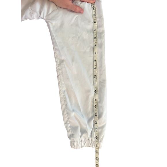 Forever 21 White Cropped Windbreaker Pullover Hooded Jacket Women’s Small - Picture 10 of 10